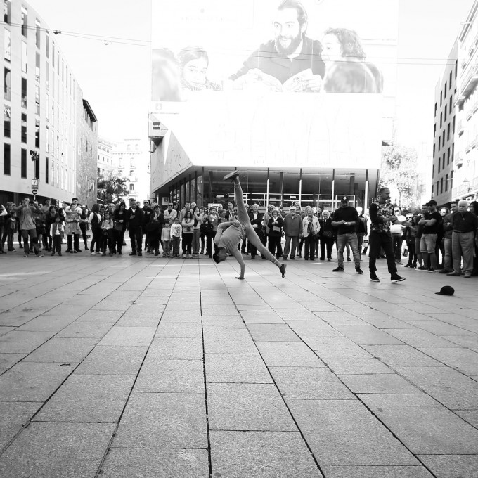 barcelone street dancing